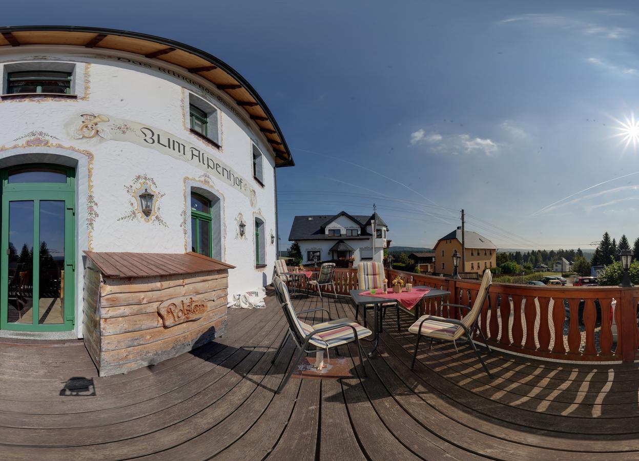 Hotel Alpenhof Markneukirchen Bagian luar foto